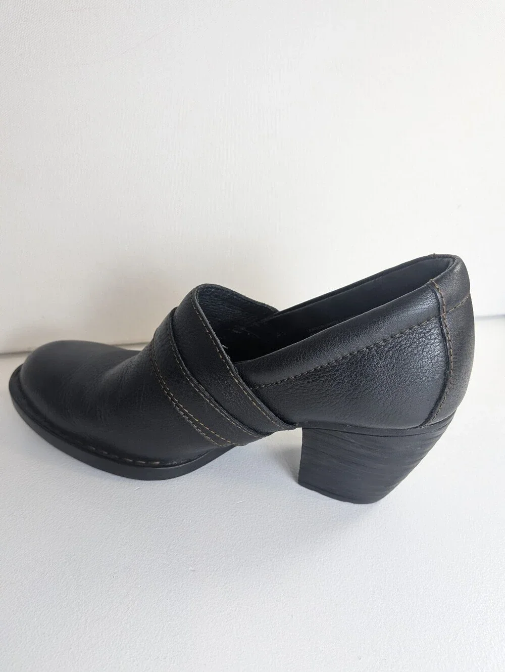 Born COMFORT Ankle Booties Black Leather Block Heel Slip On Straps Women Sz 8.5M